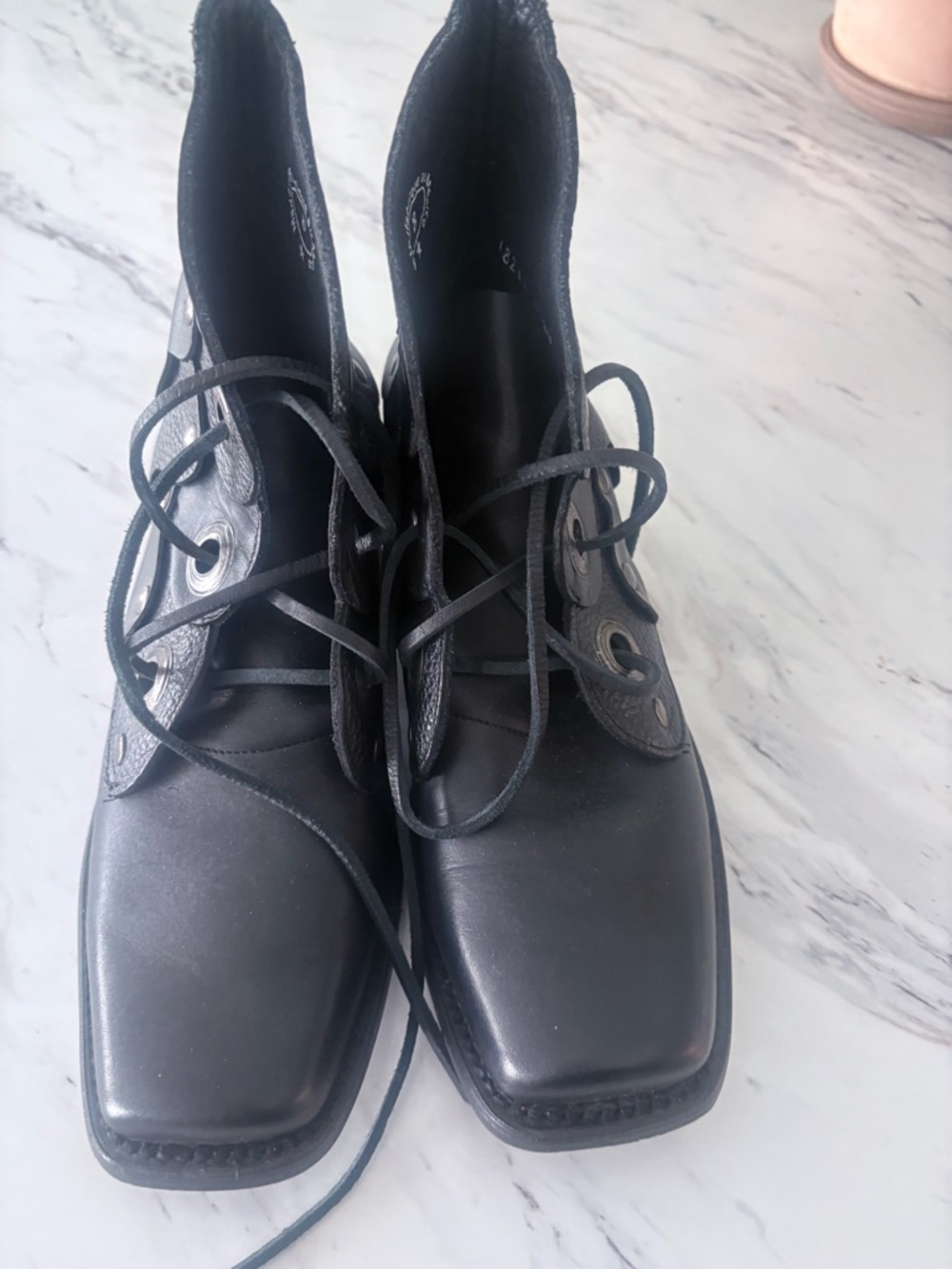 John Fluevog Emmylou Harris Boot - Black Leather Ankle Boots with Logo Insole - Picture 10 of 10